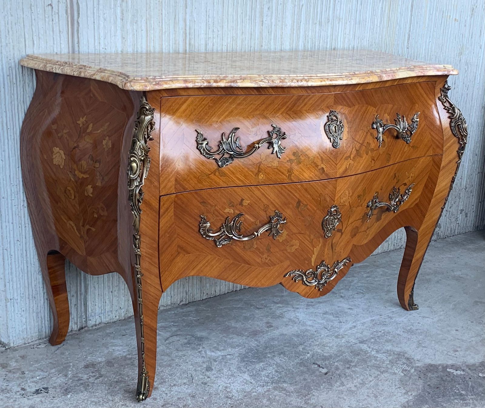 French Louis XV Style Fine Kingwood And Marquetry Ormolu Mounted Bombe Commode photo Furniture