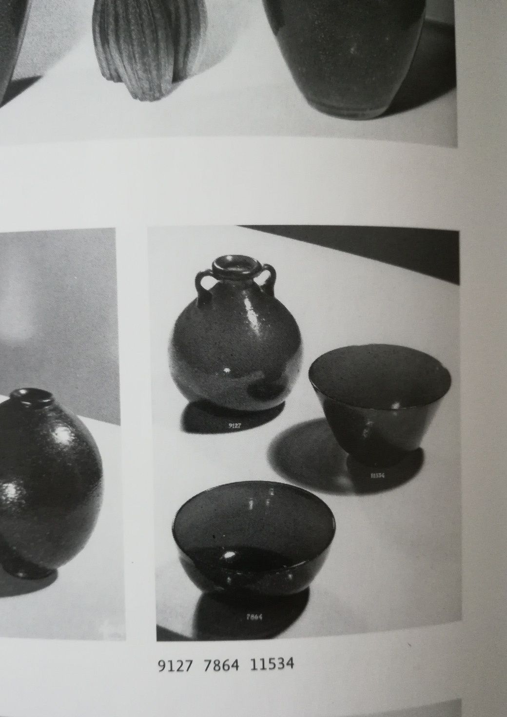 Seguso Vetri D'arte, White Vase In Green Pulegoso Glass   Murano, 1939 photo vinterior
