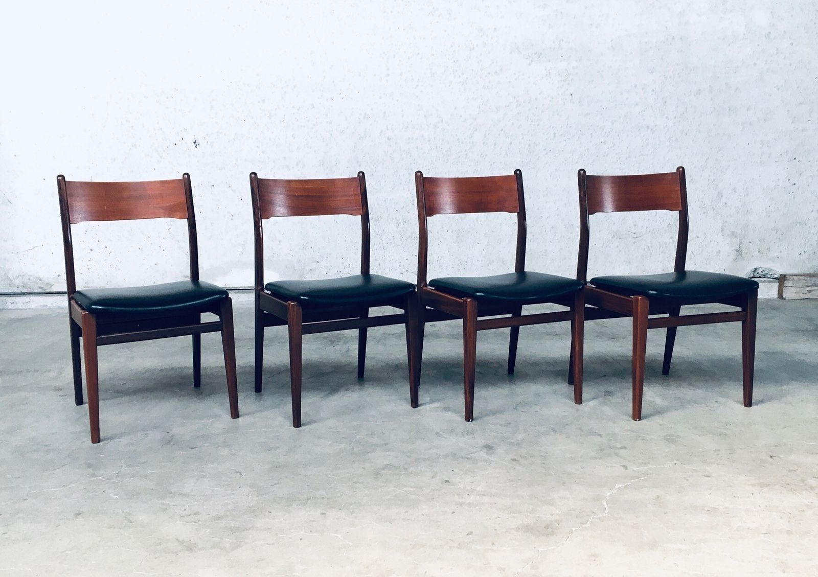 Midcentury Modern Scandinavian Design Teak Dining Chair Set photo 837.0
