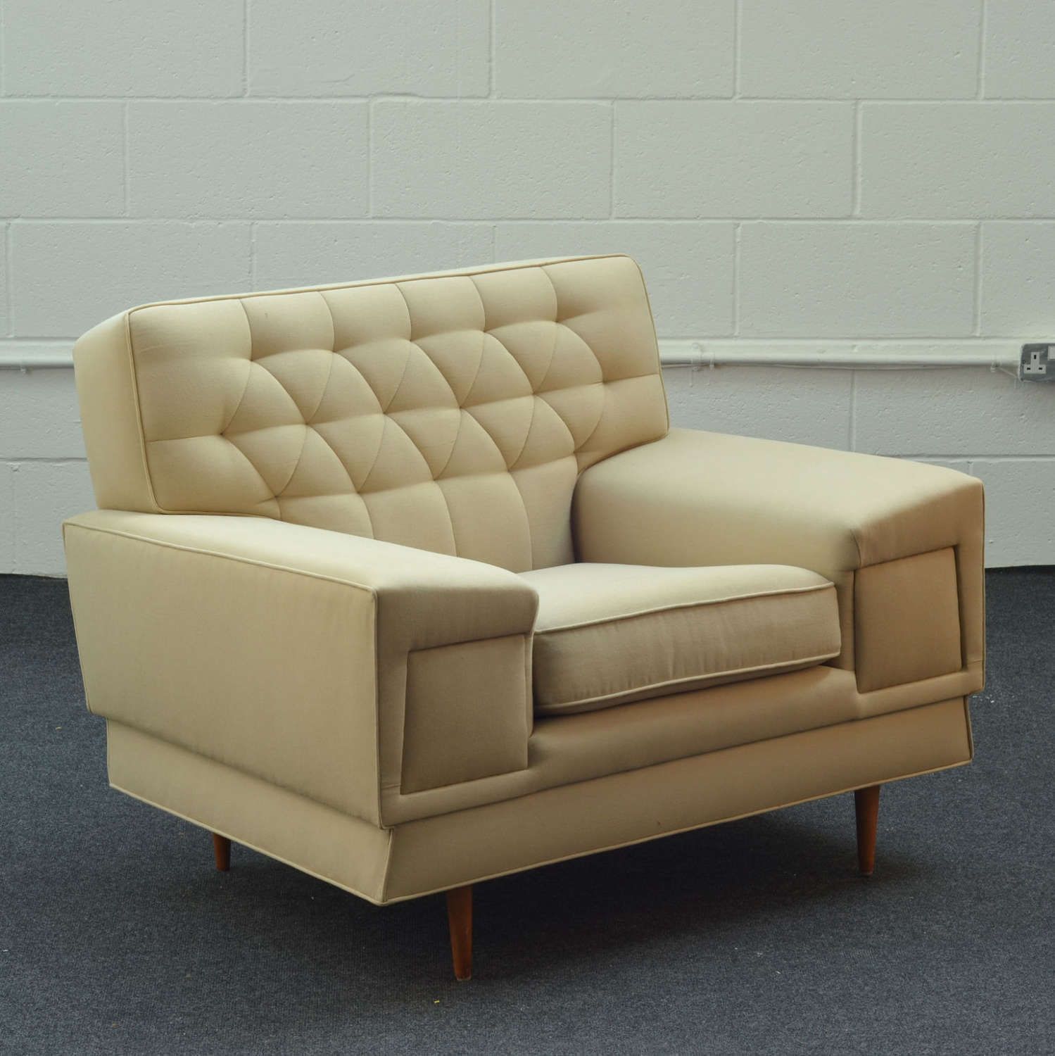 Pair Of Large Cream 1950's Club Chairs Attributed To Paul Mccobb photo Furniture