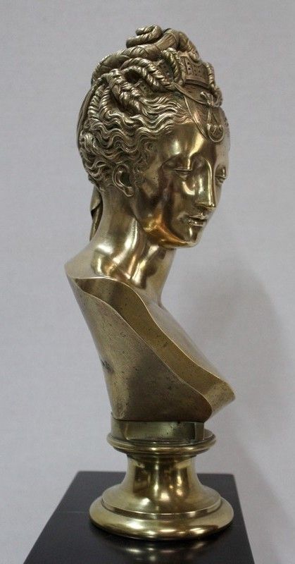 photo vintage Marble Clock And Bronze Bust Of Diane De Poitiers, After J. Goujon    2nd Part 19th Century