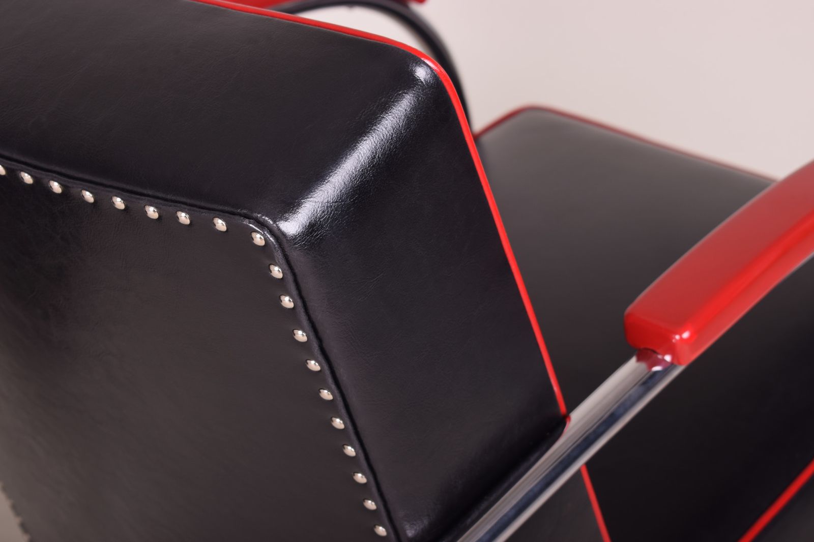 Black And Red Bauhaus Leather Armchairs, Made In 1930s Czechia By Mücke Melder photo Furniture