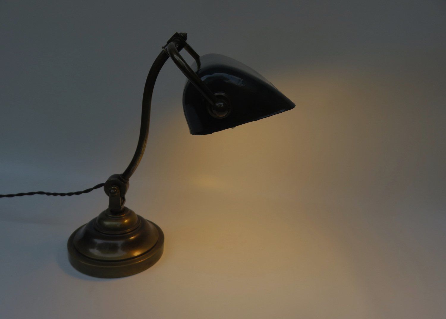 photo furniture Art Nouveau Enameled Brass Banker's Lamp