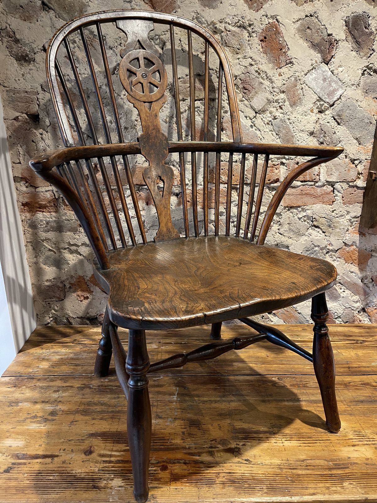 Early Antique Georgian Elm Windsor Elbow Chair