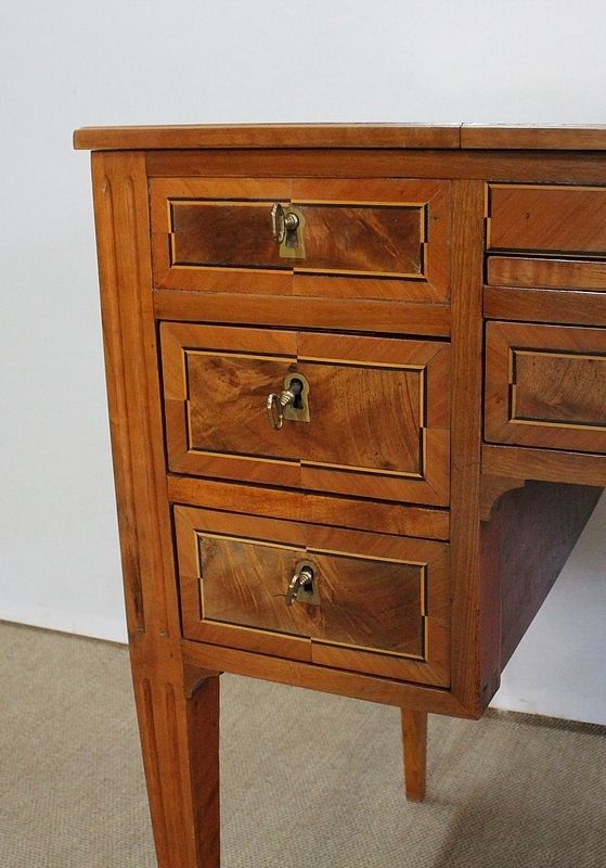 3090.0 Louis XVI Dressing Table, Early 19th Century photo