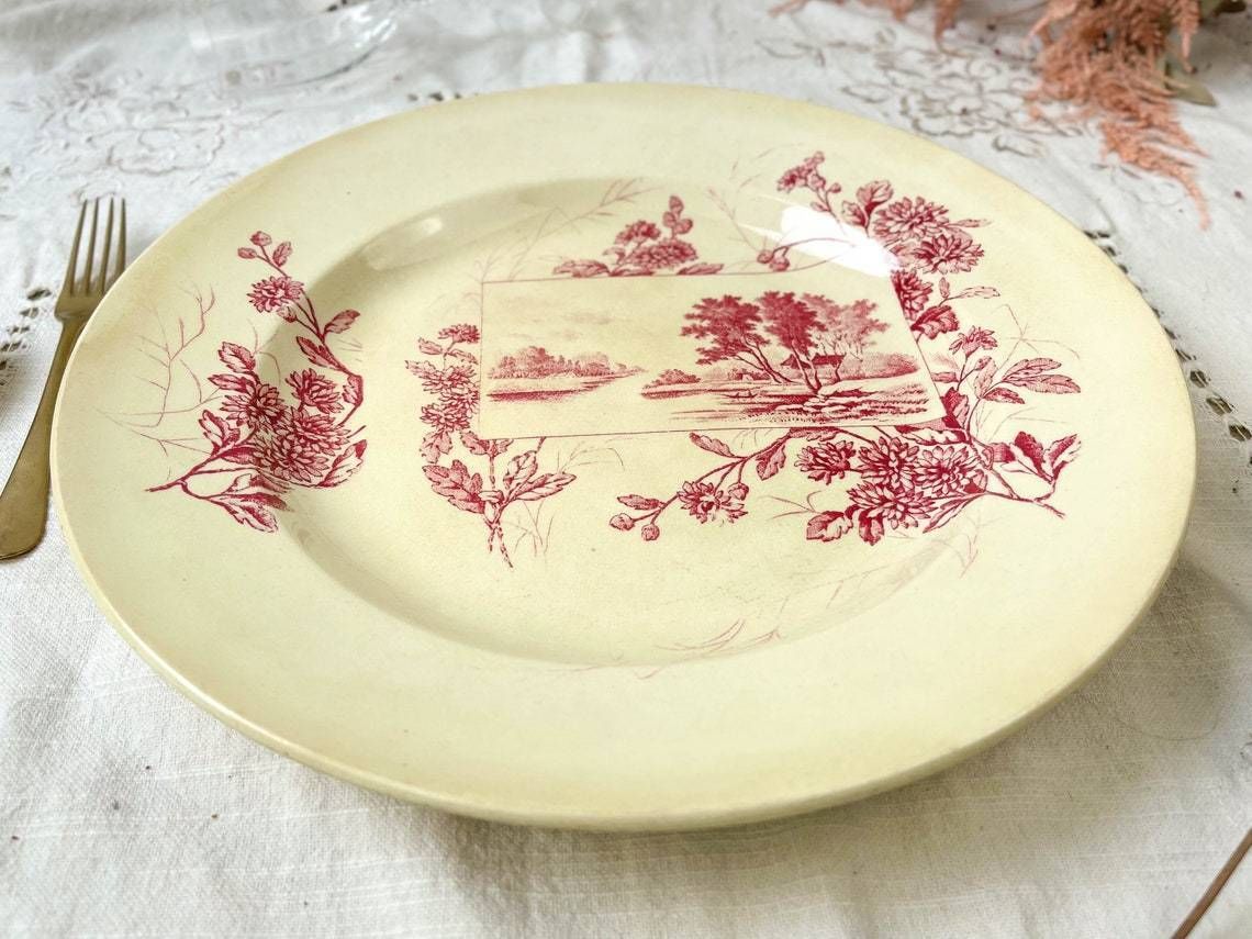 Red Iron Clay Dish "Cartouches" St Denis Paris photo furniture