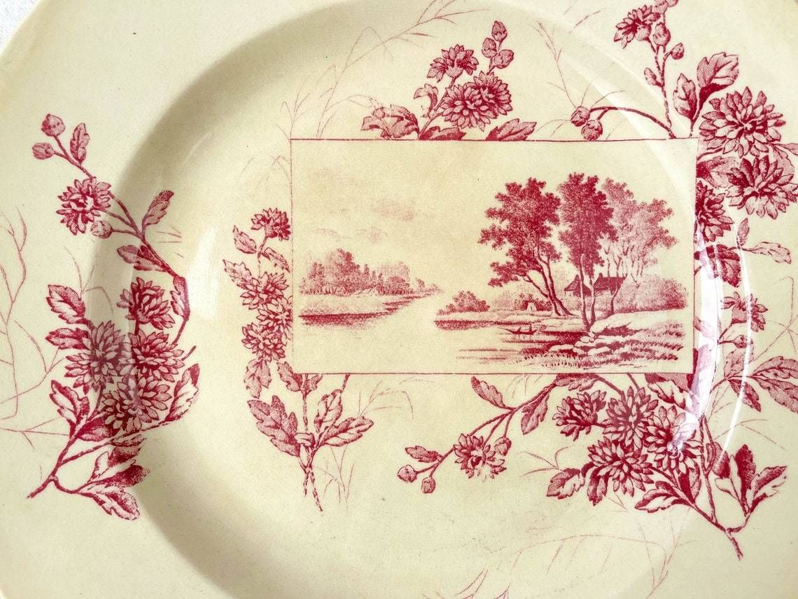 Red Iron Clay Dish "Cartouches" St Denis Paris photo 52.0