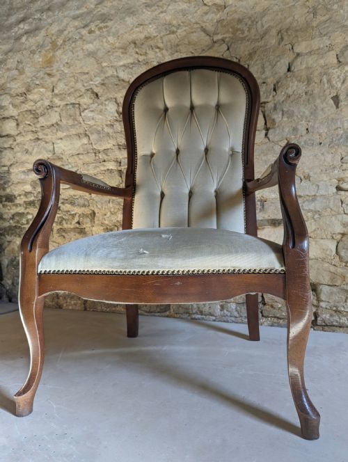 Victorian Button Back Open Armchair photo vintage