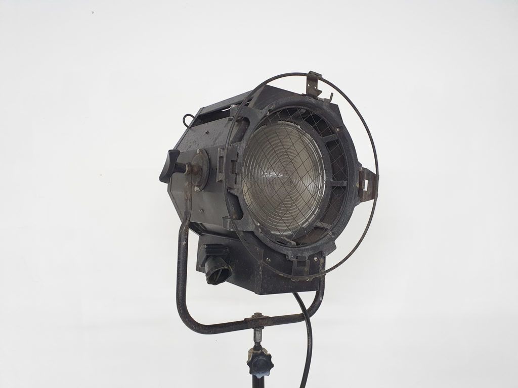 Industriële Vintage Filmstudie  Of Theaterlamp Met Metalen Standaard Van Adb photo for sale