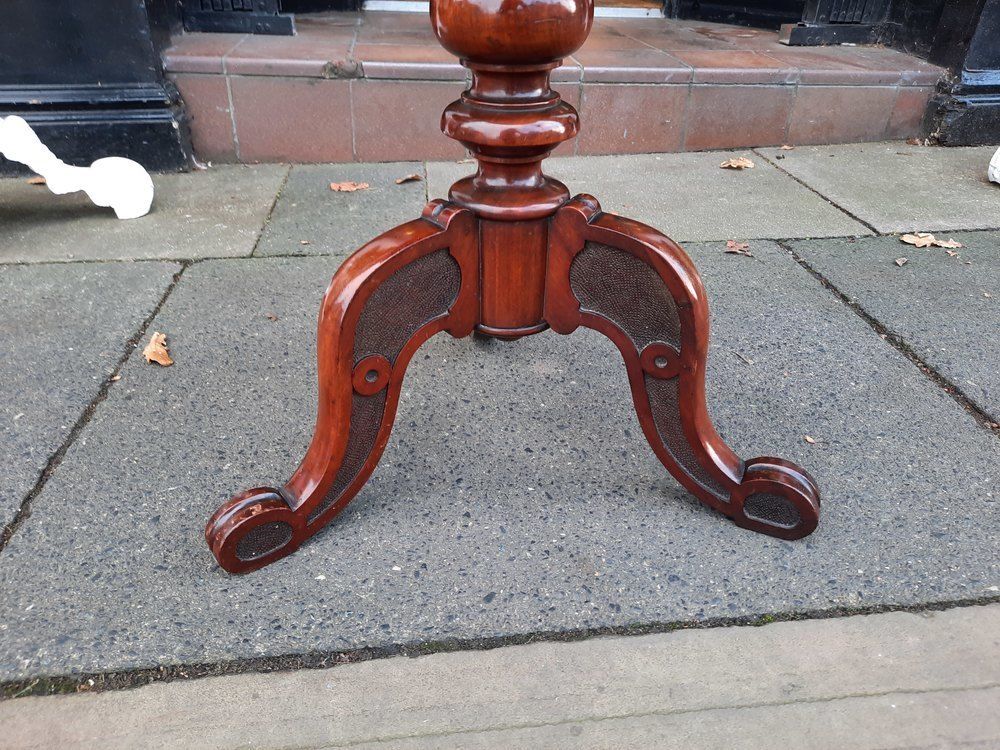Victorian Mahogany Occasional Lamp Table photo for sale