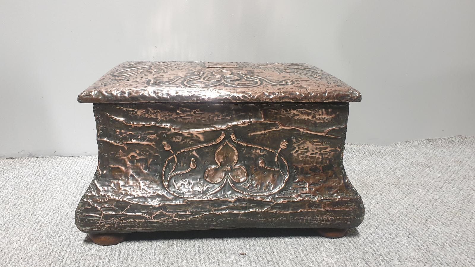 Very Nice Copper Fireside Box photo vintage
