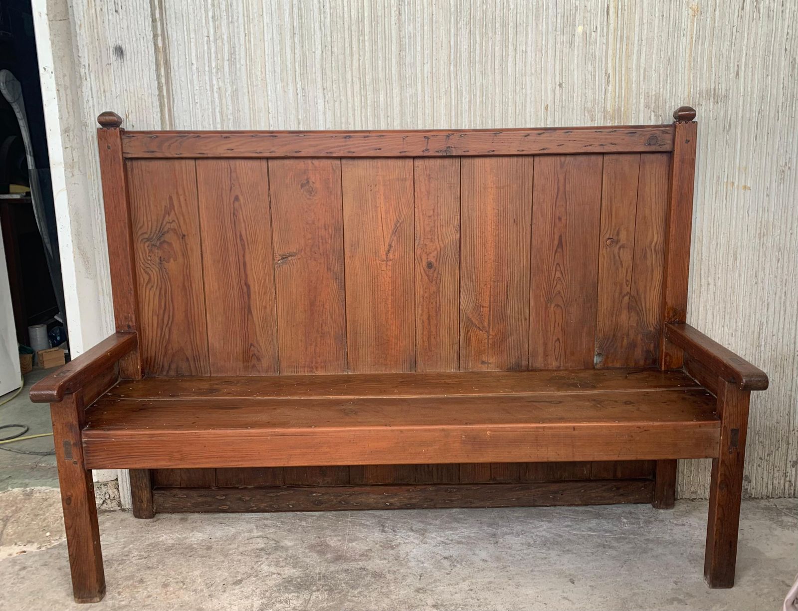 Banc espagnol peint à queue d'aronde et dossier haut, début du XXe siècle photo furniture