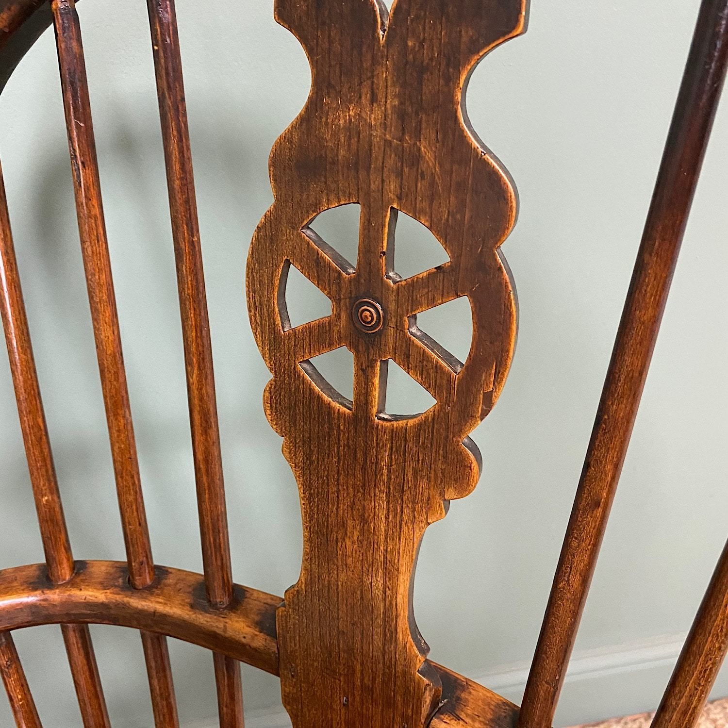 Georgian Wheel Back Antique Windsor Chair photo for sale