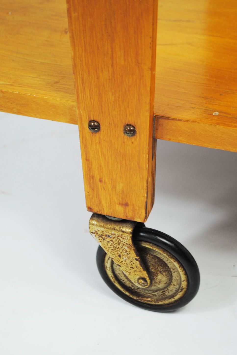 Lutjens Tea Cart photo 741.0