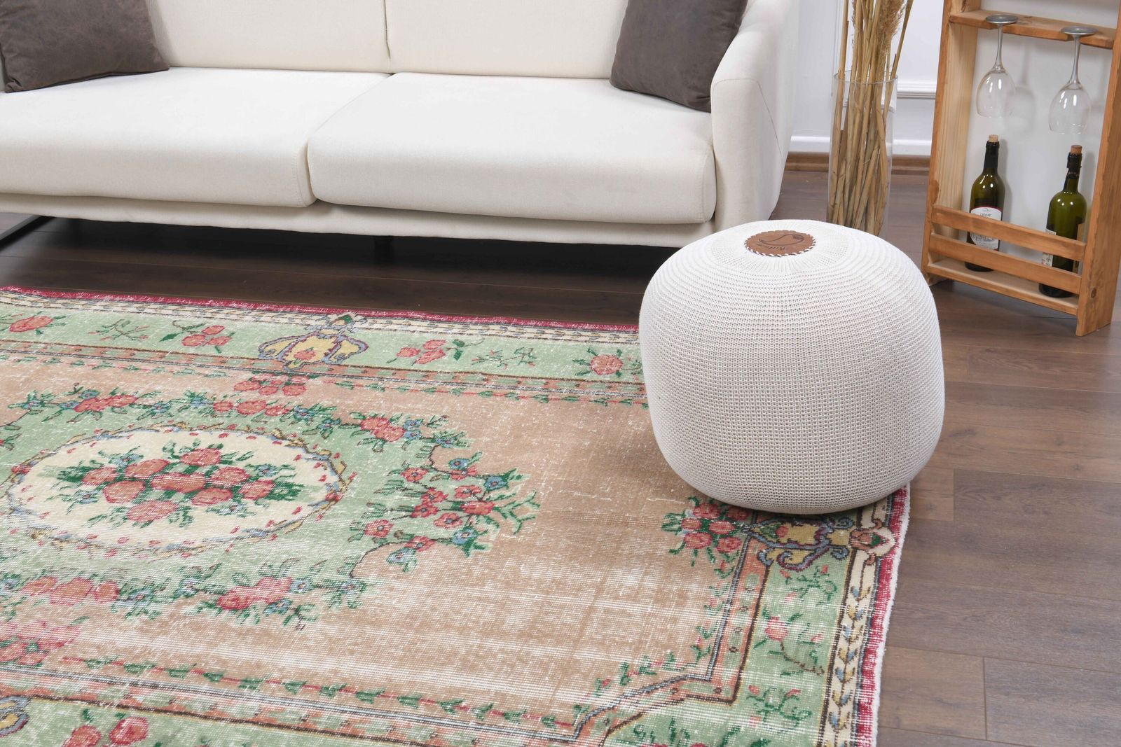 Turkish Vintage Medallion Area Rug, Oushak Rug, Handmade Wool Carpet, Farmhouse Decor, One Of A Kind, Made In Anatolia, Turkey Carpet photo furniture