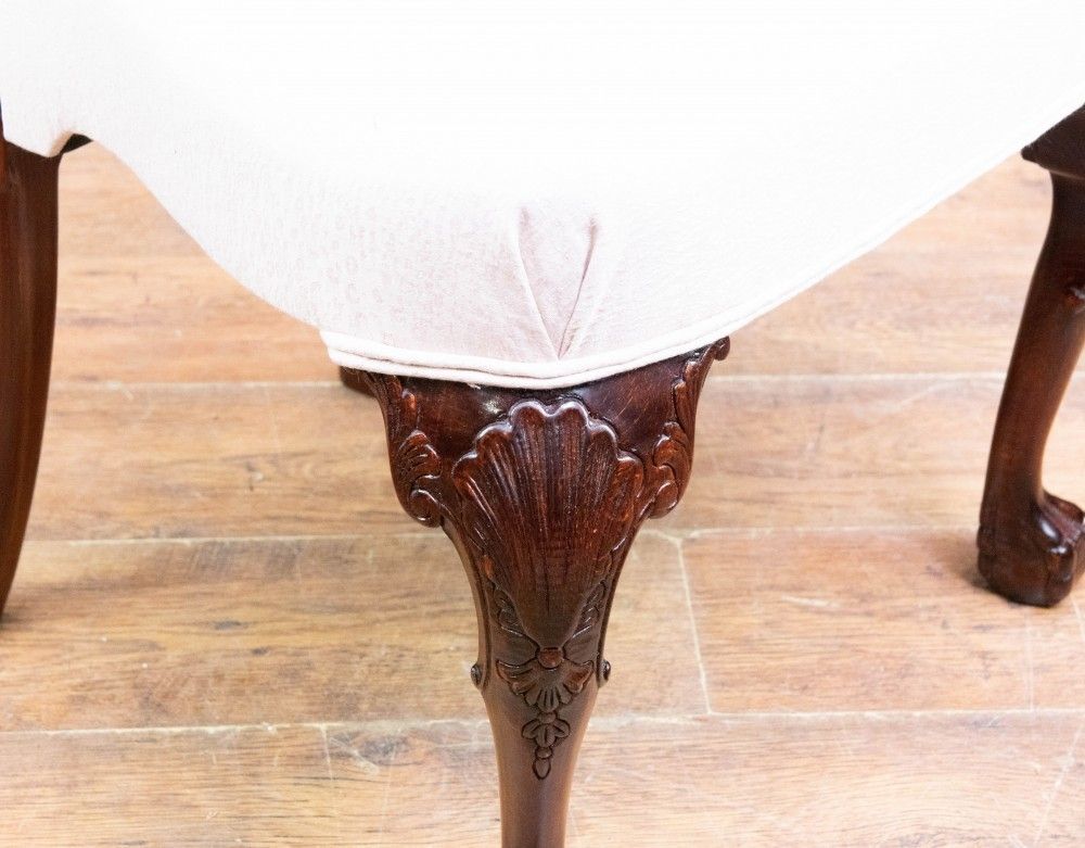 photo vintage Set Queen Anne Dining Chairs In Mahogany