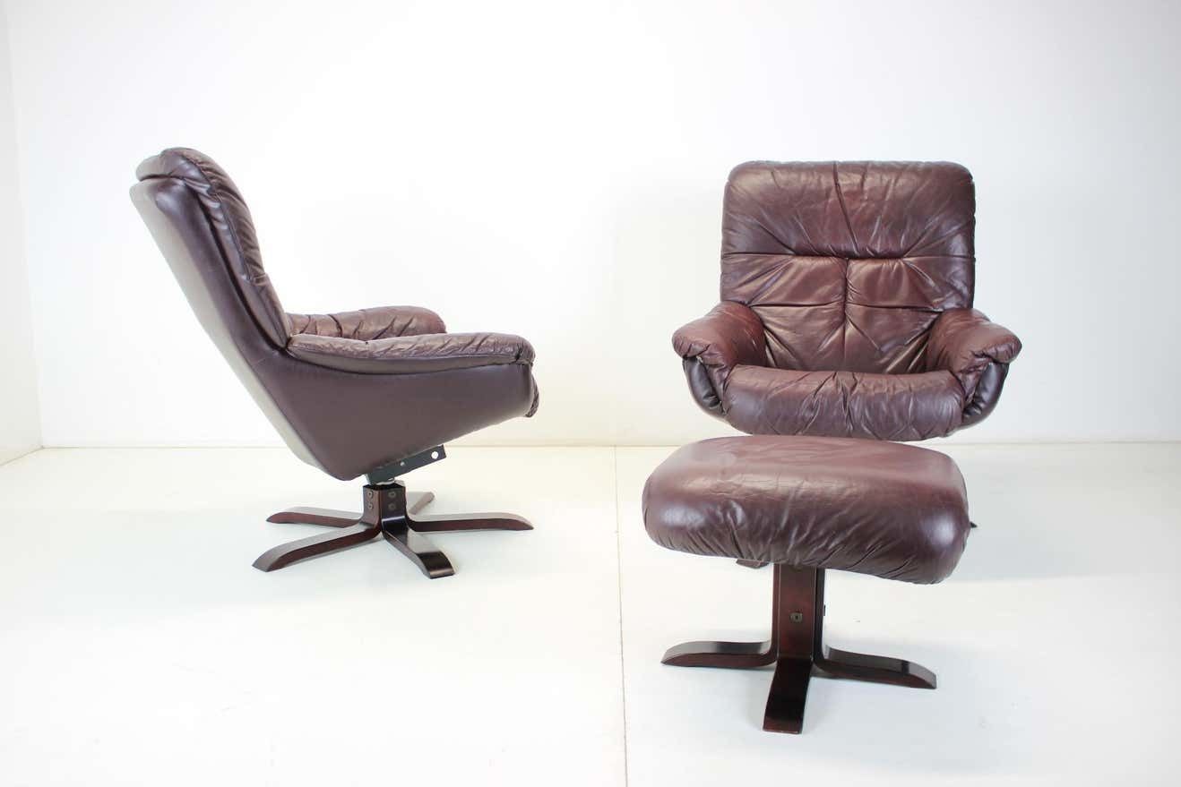 Scandinavian Leather Armchairs / Lounge Chairs, With Footres 1970s, Finland photo buy