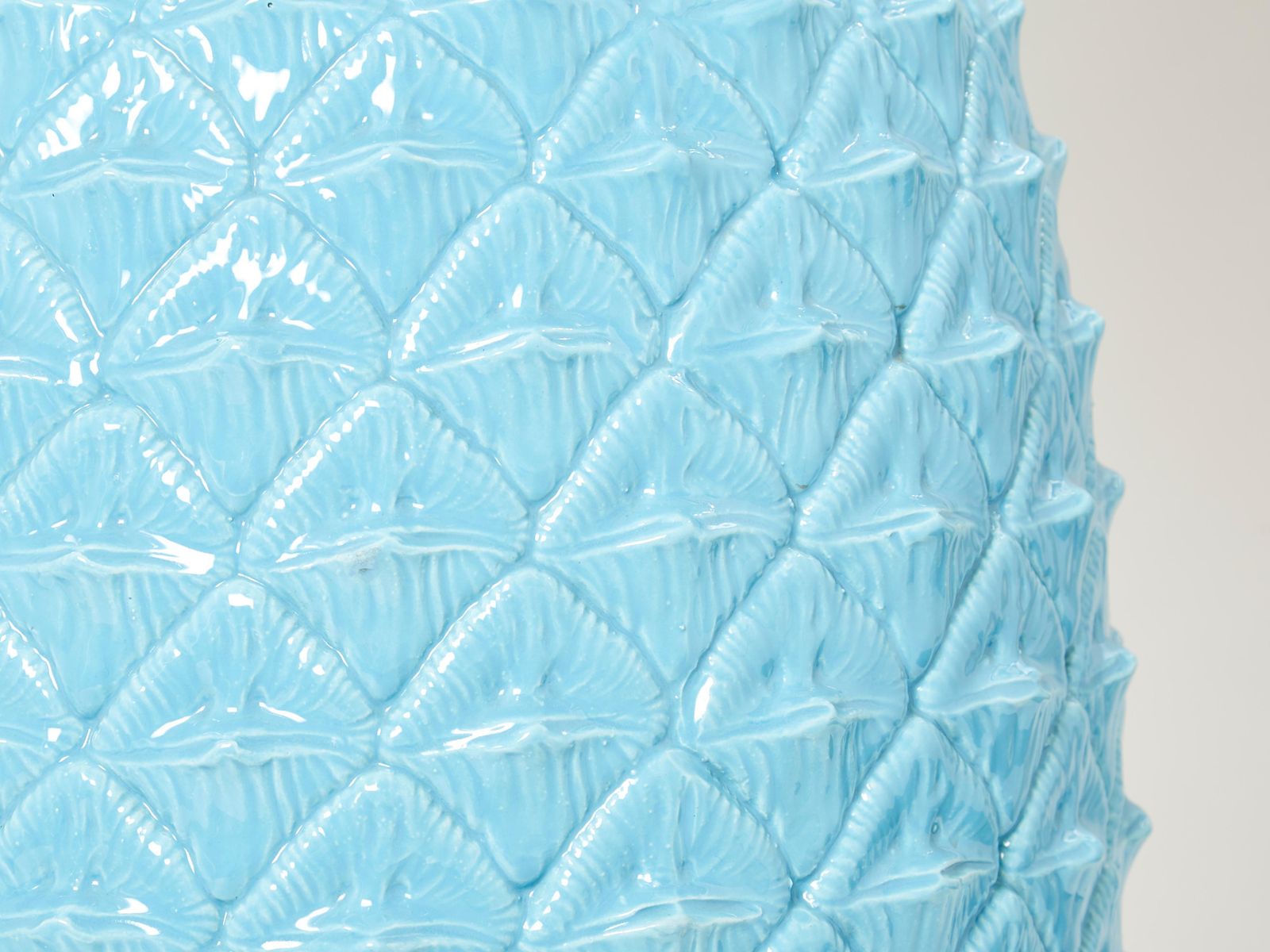 Lampe de table Tommaso Barbi en céramique bleue, motif ananas XL, années 1970 photo Luminaires