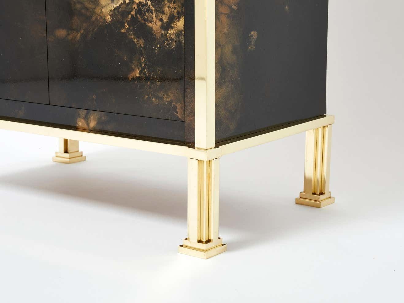photo furniture Secrétaire cabinet Maison Jansen en laque dorée et laiton, années 1970
