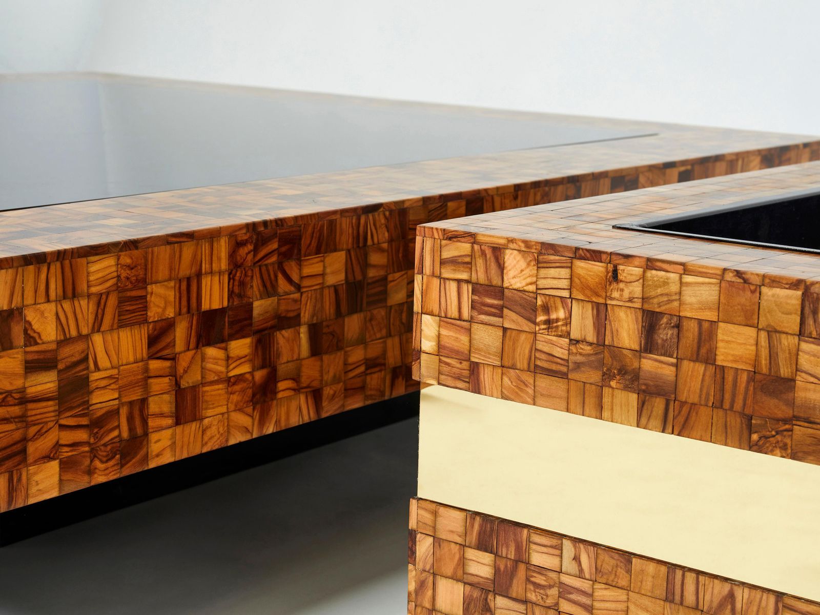 Table de bar ou jardinière Sandro Petti en marqueterie de bois d'olivier et laiton, années 1970 photo vintage