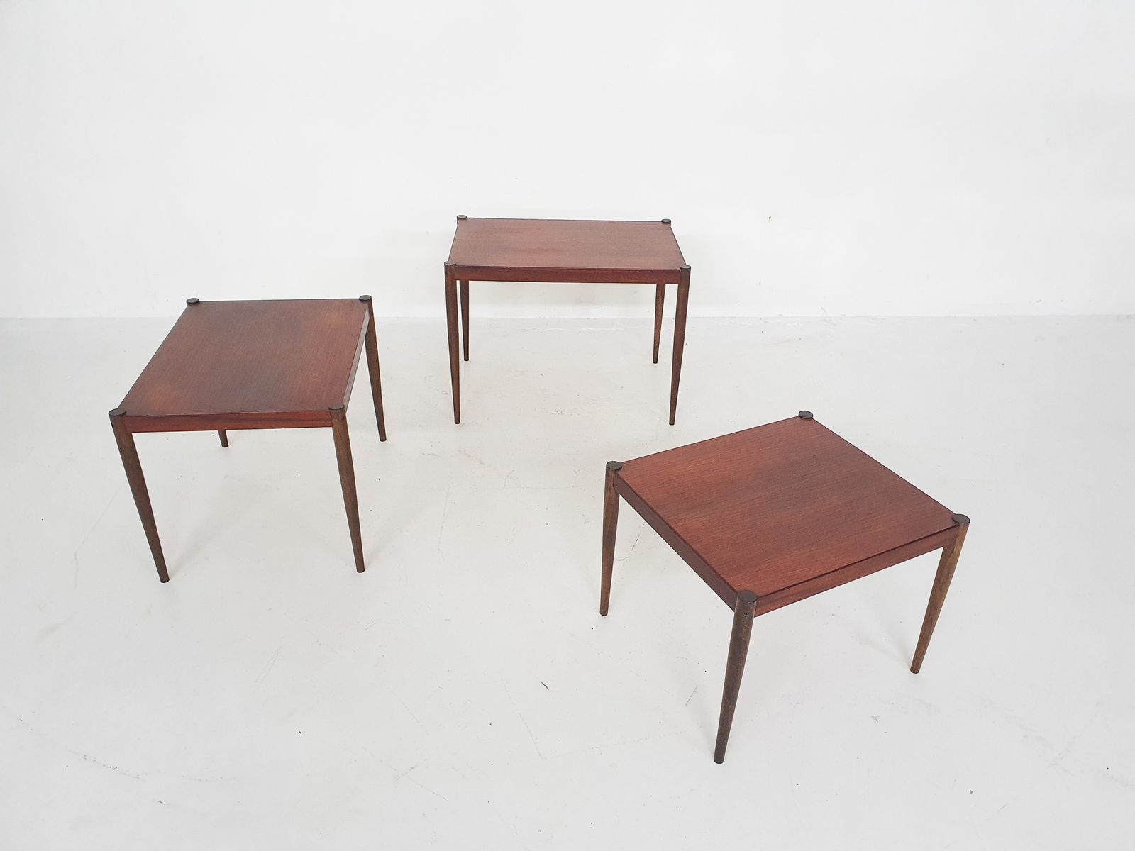 Mid Century Houten Nesttafels, Nederland, Ca. Jaren 1950 photo Meubels