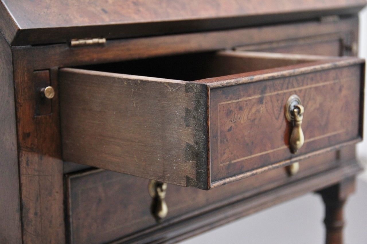 1750.0 Early 20th Century Walnut And Elm Bureau In The Queen Anne Style photo