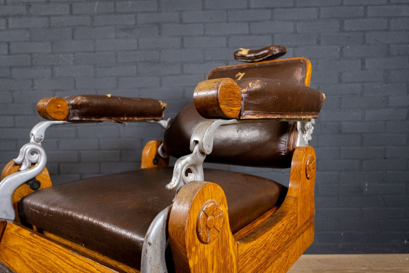 Art Deco Oak And Leather Barber Chair photo vintage