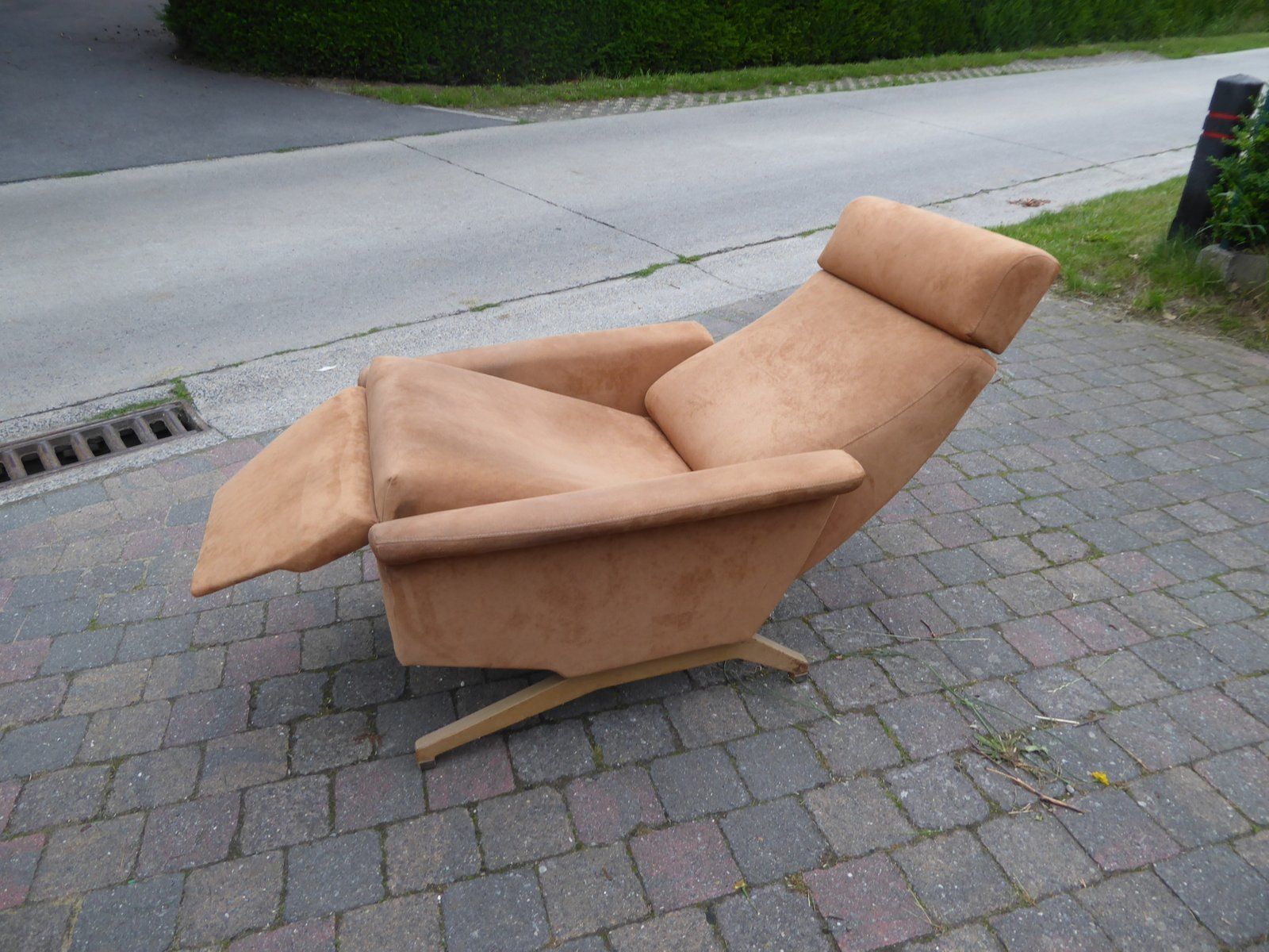 Shelby Lounge Chair By Georges Van Rijck For Beaufort photo Furniture