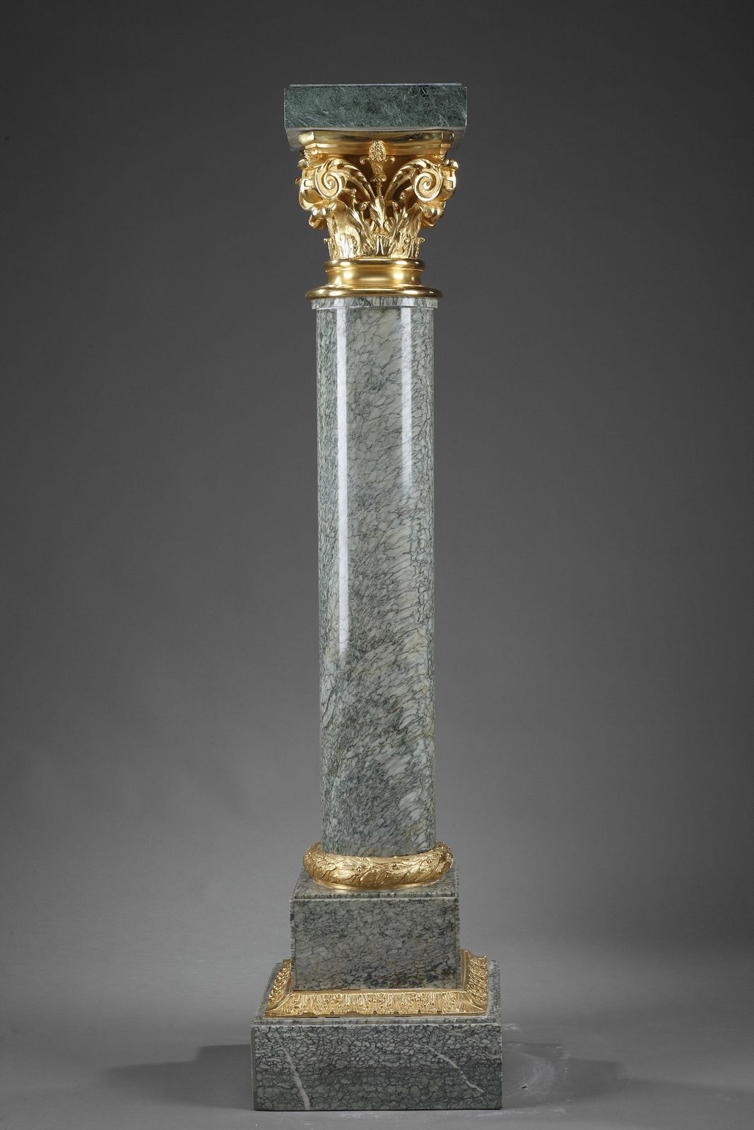 Large Corinthian Pedestal In Marble And Gilt Bronze