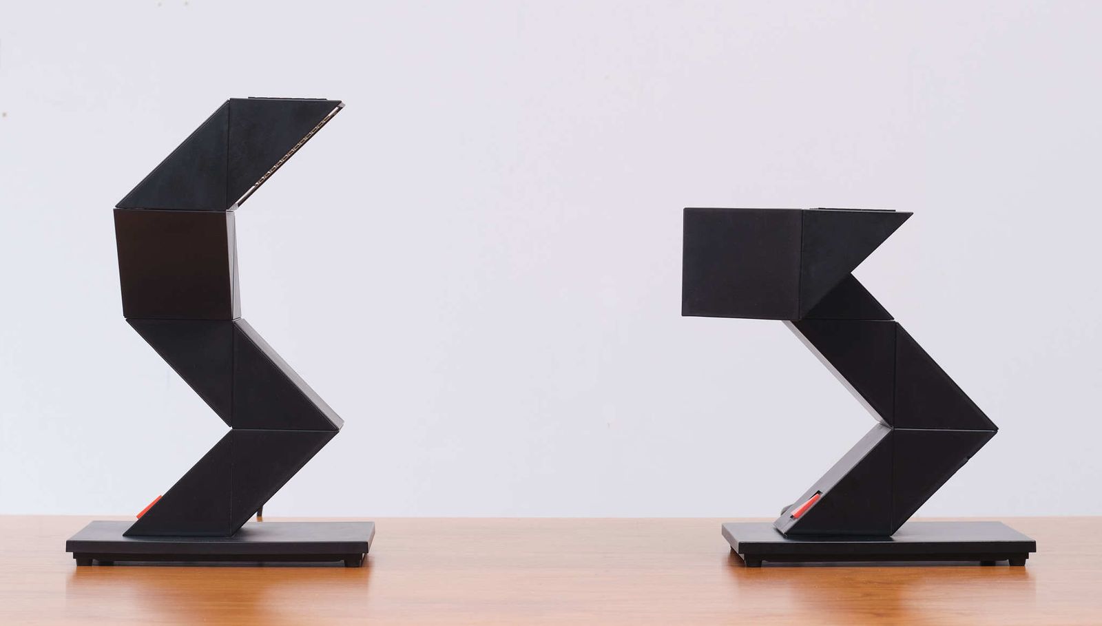 Zig Zag Table Lamps Designer Shui L. D. Chan In 1984, Hong Kong
