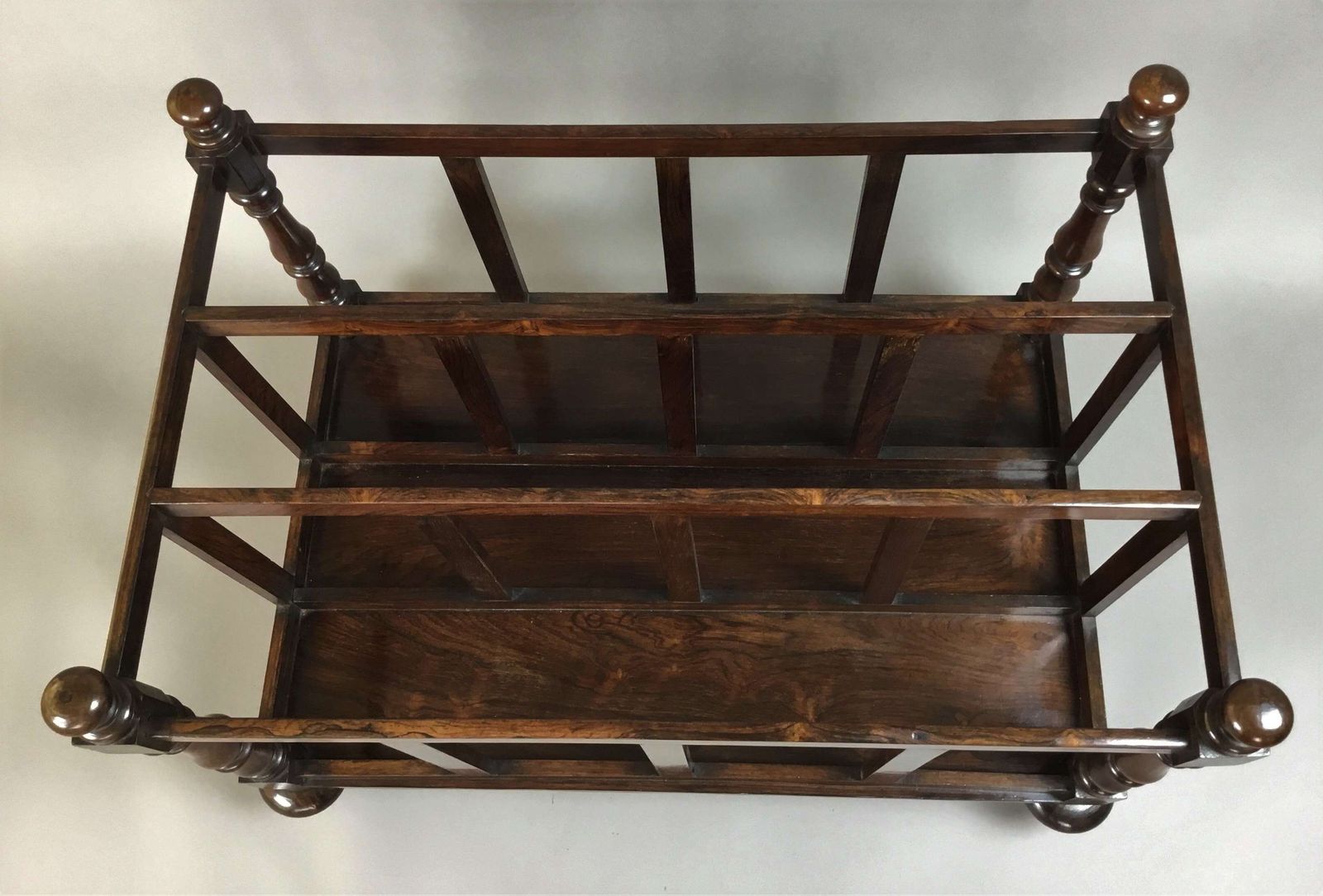 photo vinterior Regency Rosewood Folio Stand / Large Canterbury