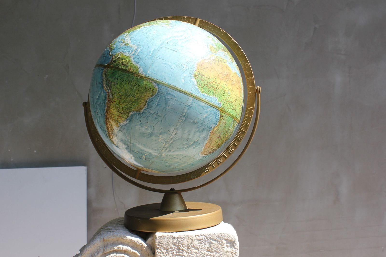 World Earth Desktop Globe Geographic Sphere Map Metal Base Library Office, 360 Degree Rotary, Classroom Decor. photo furniture
