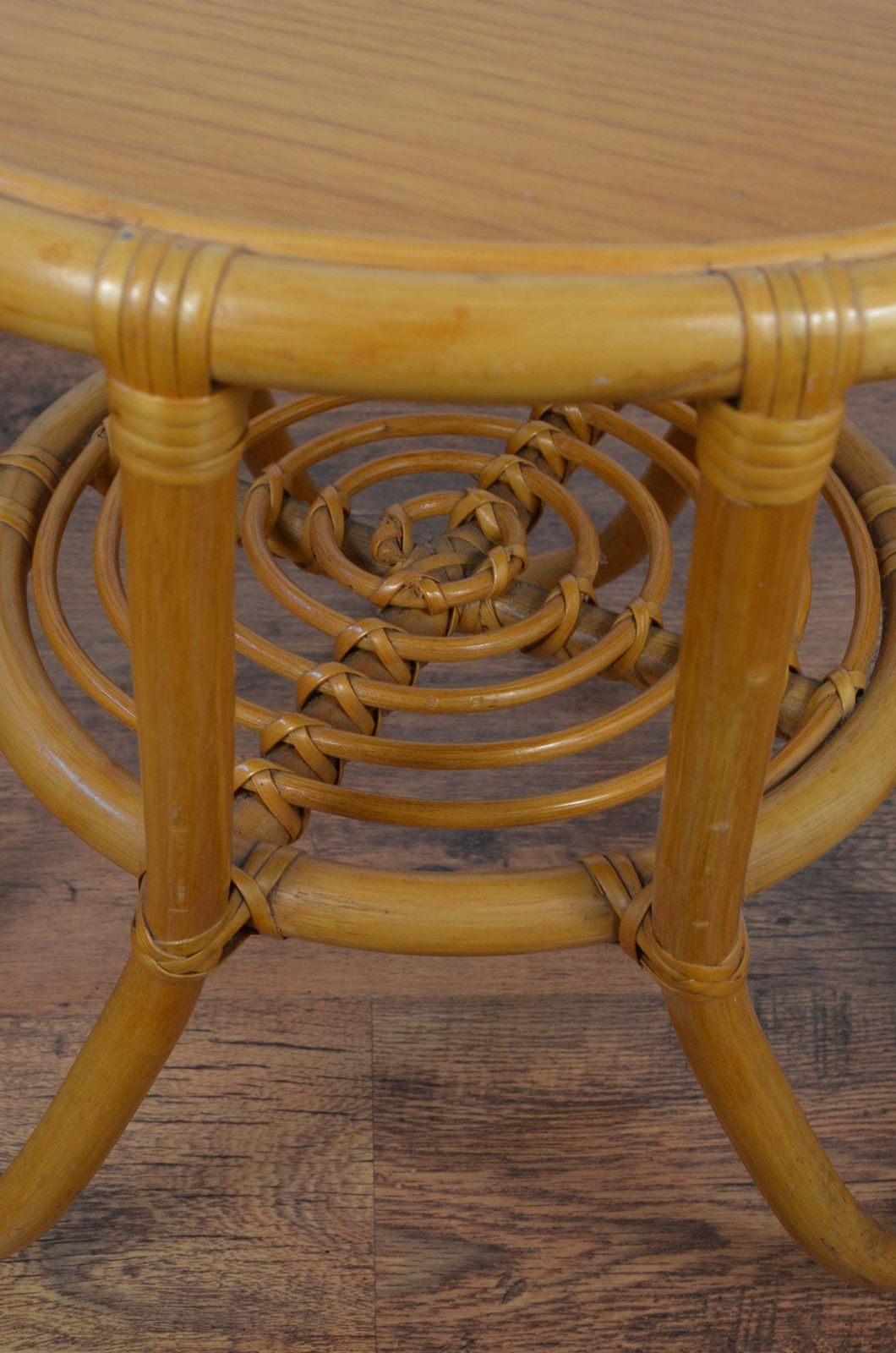 Circular Coffee Table, Mid 20th Century photo 60.0