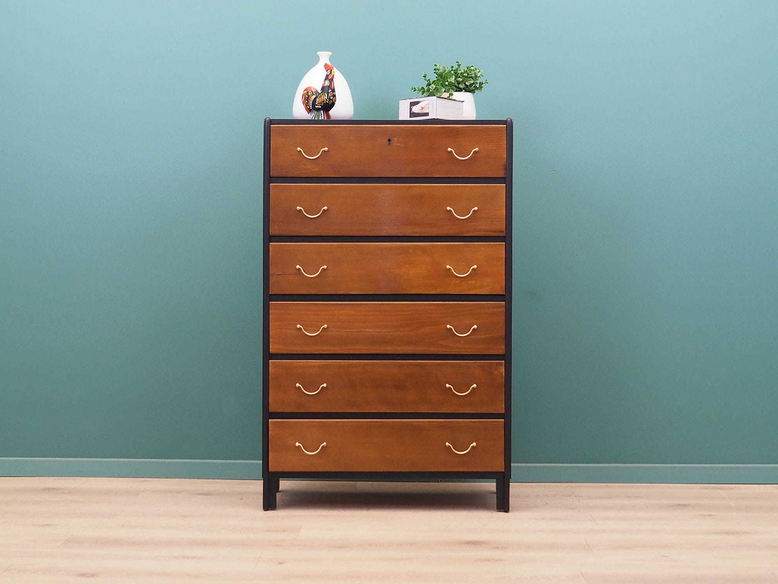 Walnoot Ladekast, Deens Design, Jaren 60, Made In Denmark photo furniture