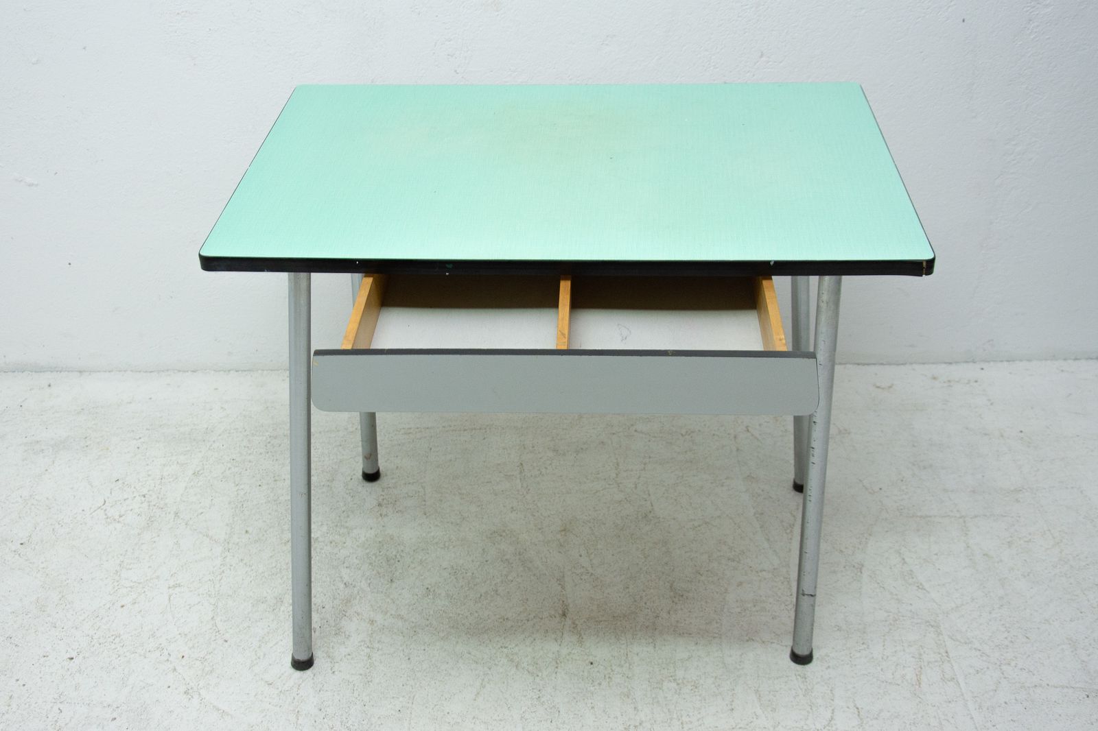 Mid Century Formica Writing Desk Or Side Table, 1960´S, Czechoslovakia photo vintage