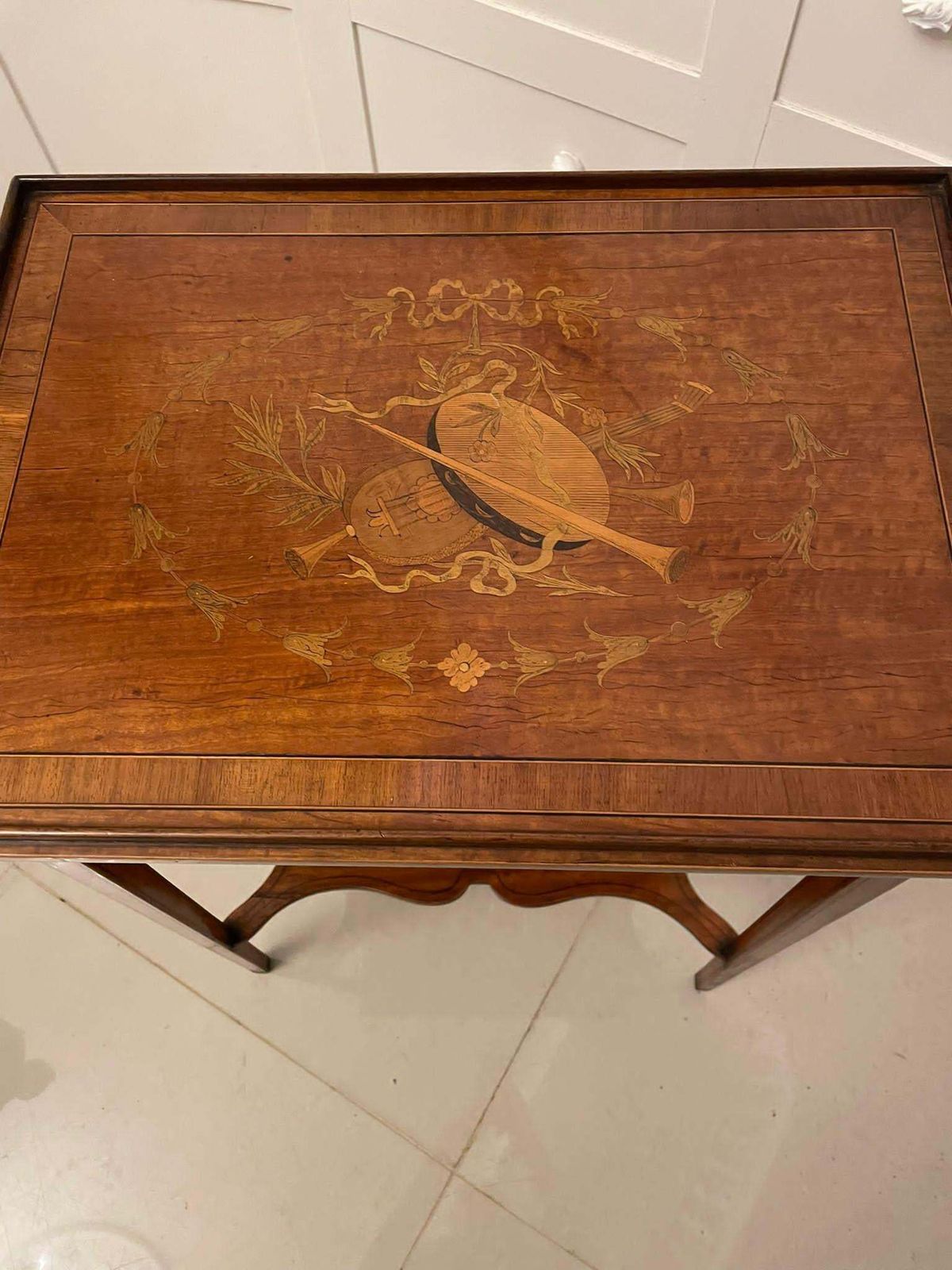 photo furniture Fine Quality Antique Edwardian Satinwood Inlaid Lamp Table