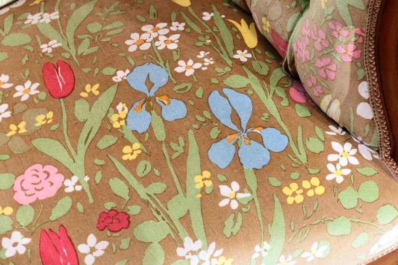 photo vinterior Small Cherry Wood Wing Sofa, Restoration Period, Early 19th Century