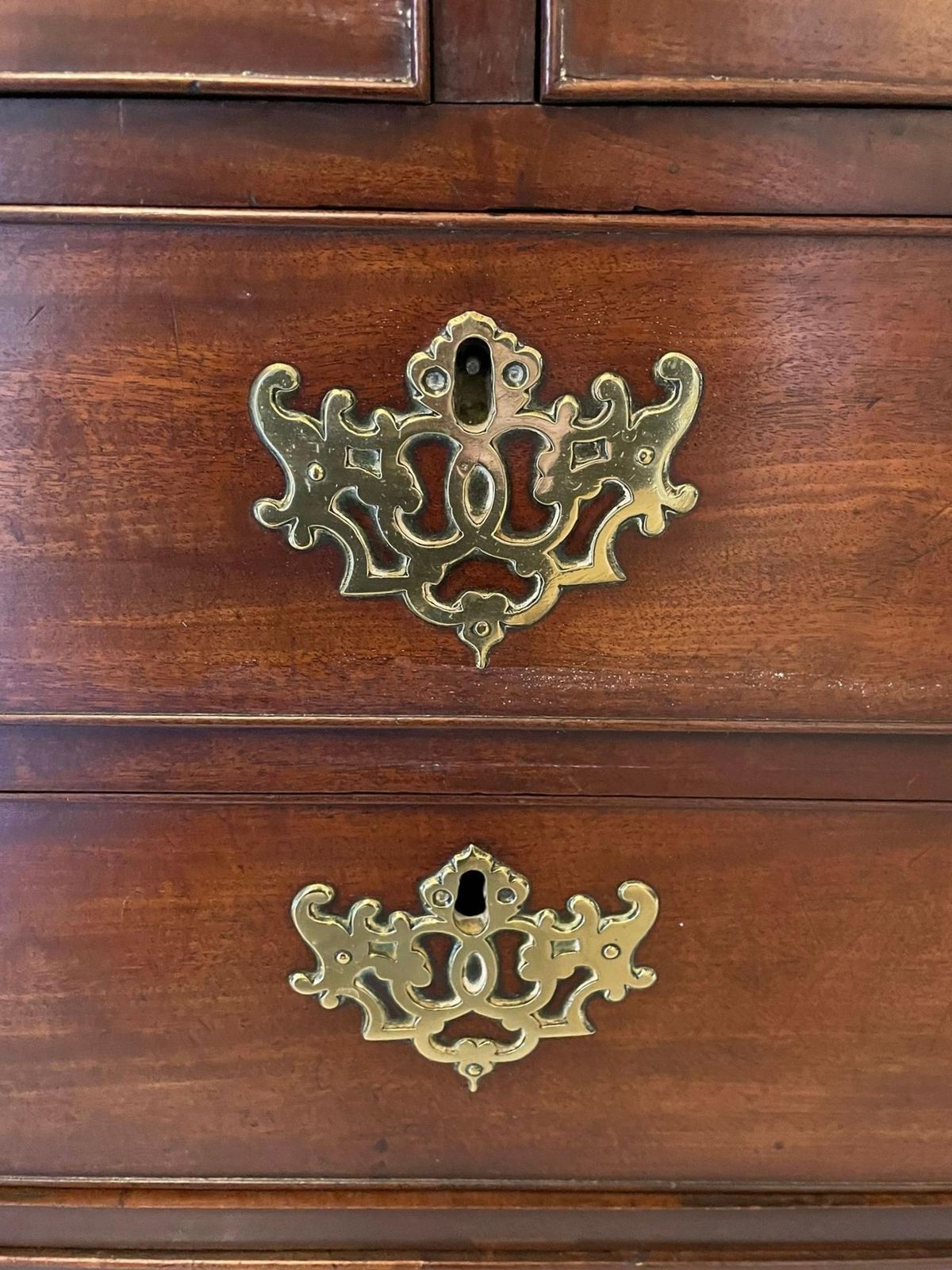 Furniture Outstanding Antique George III Quality Mahogany Bureau photo