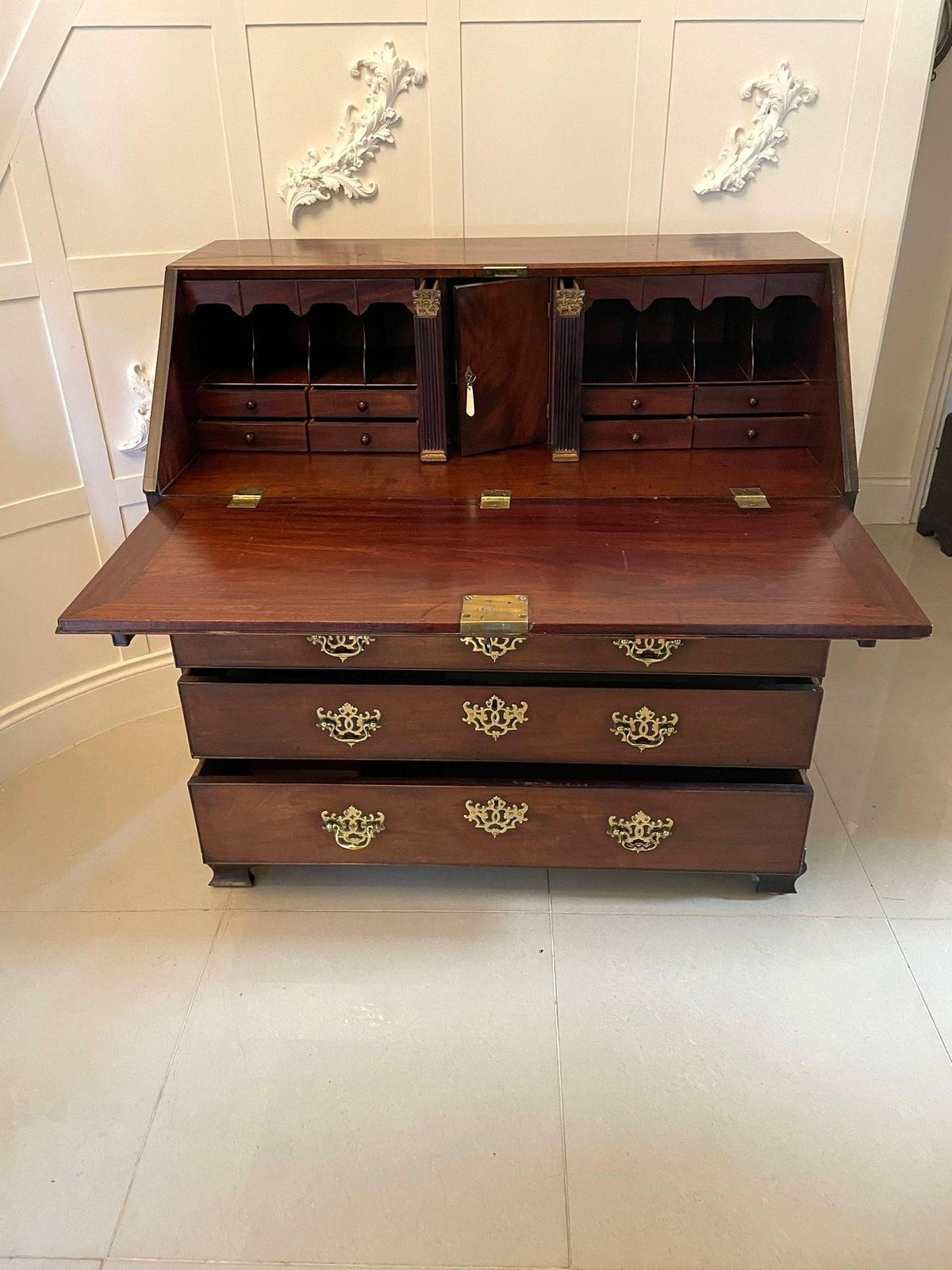 3545.0 Outstanding Antique George III Quality Mahogany Bureau photo