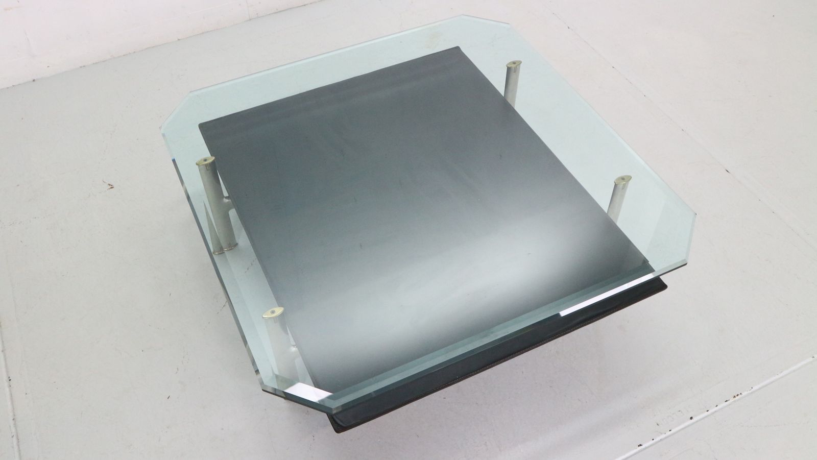 B&B Italia 'Diesis' Two Tier Glass And Leather Coffee Table By Antonio Citterio photo Furniture