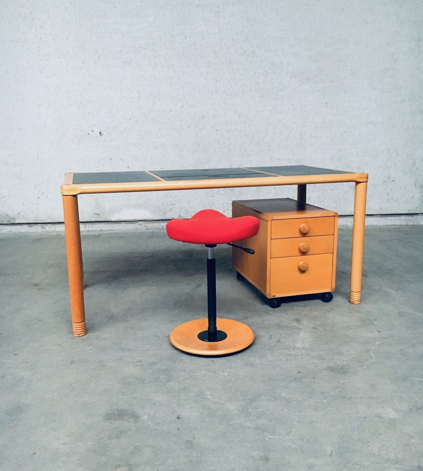 Scandinavian Ergonomic Design Writing Desk And Stool, Stokke 1980's photo Furniture