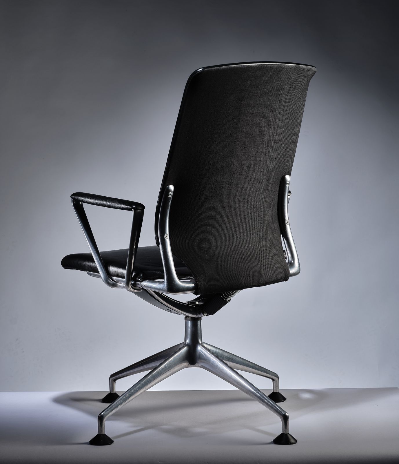 Black Leather Vitra Meda Conference Office Desk Chair By Alberto Meda, Circa 2000 photo Furniture