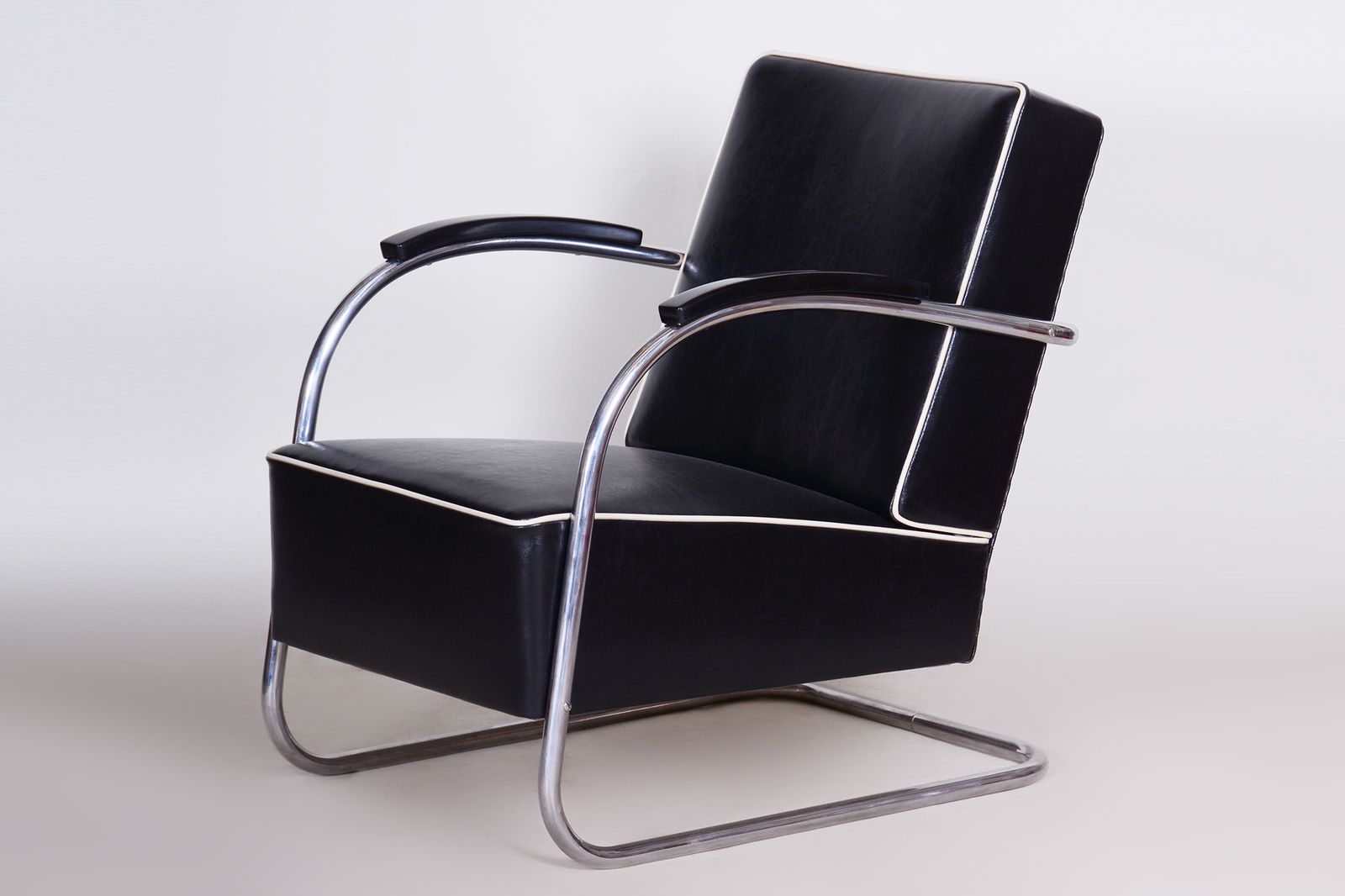 Black Mucke Melder Armchair Set   1930s Czechia photo for sale