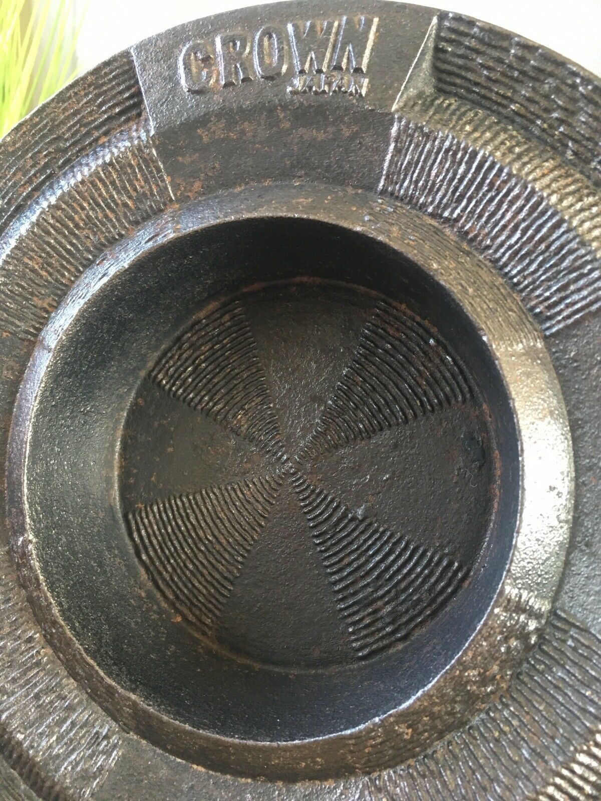Home Decor C1948 70 Crown Electricals Japan Cast Iron Stereo Tv Radio Advertising Dish Bowl photo