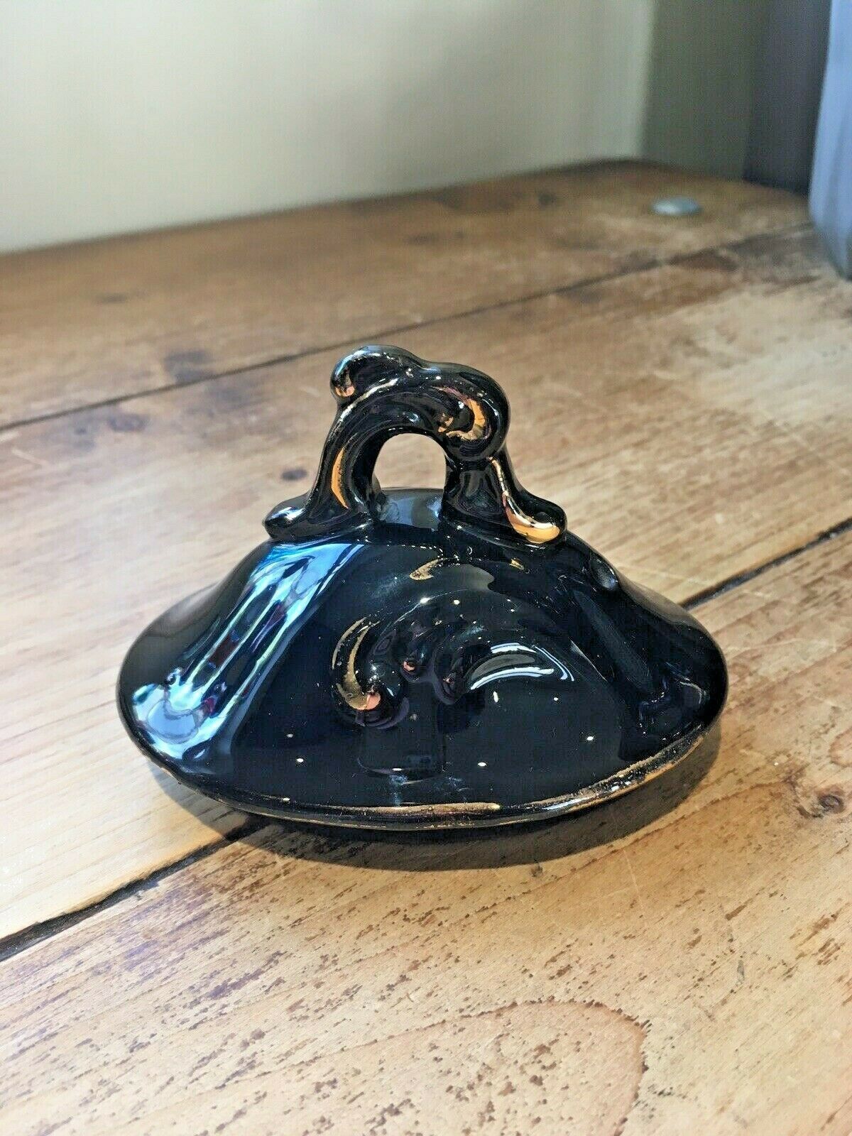 photo furniture Antique Jackfield Black Gold Gilt Leaves Teapot & Trivet Stand Gibsons Jetware