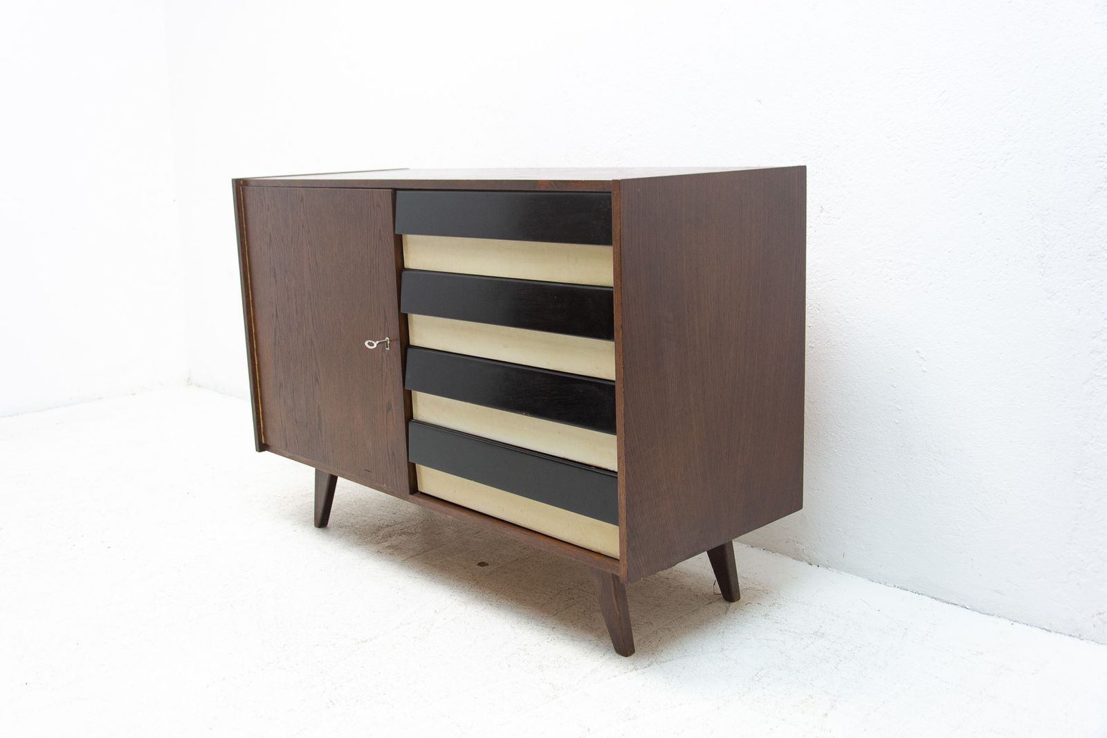 photo furniture Mid Century Chest Of Drawers, 1960s