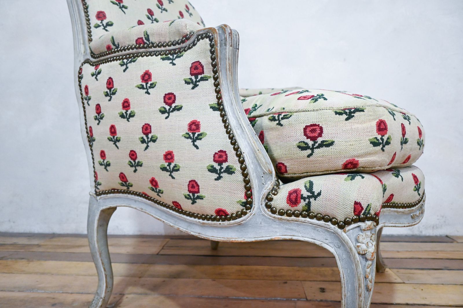Louis XV Grey Painted Armchair   Jean Baptiste Lebas photo 4148.0
