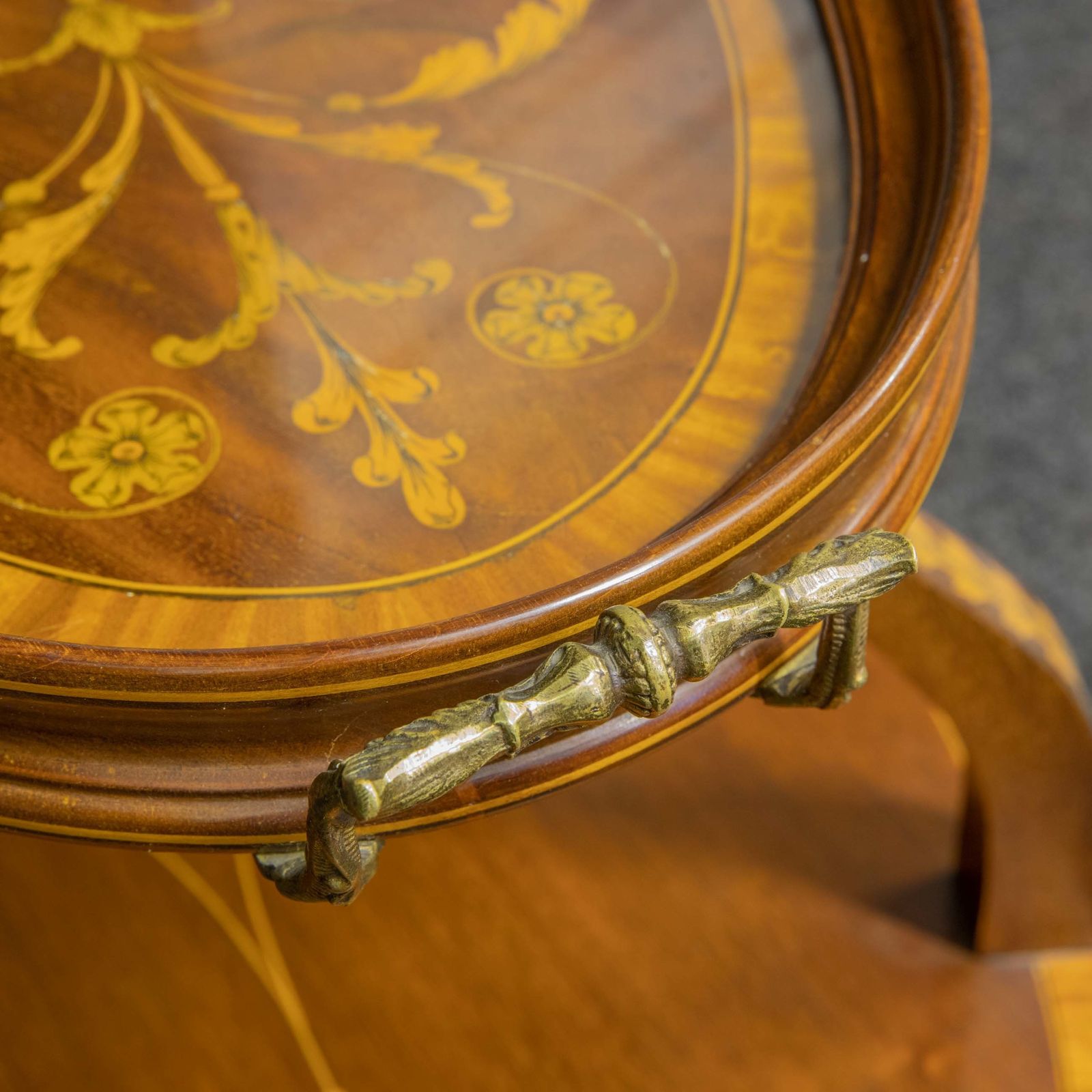 photo vinterior Edwardian Inlaid Mahogany Etagere With Glass Tray Top