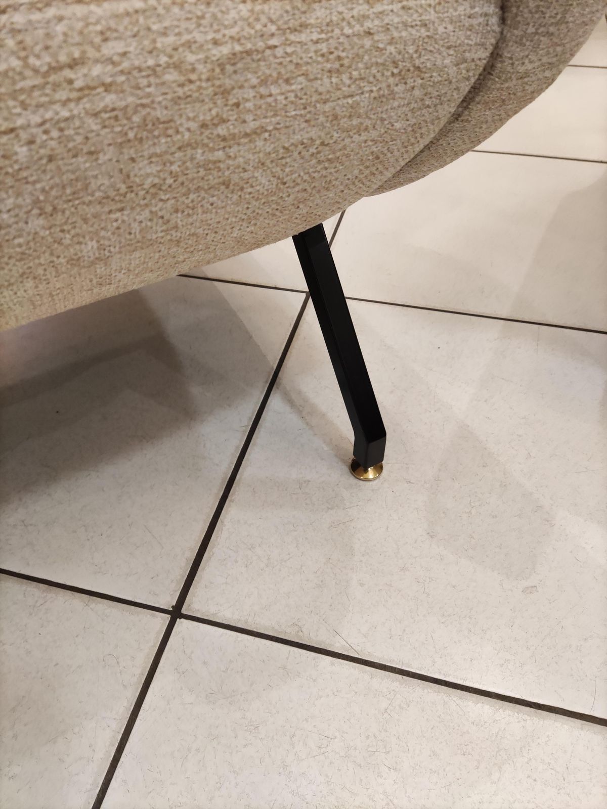 Pair Of Italian Armchairs With Black Metal Feet photo 4071.0