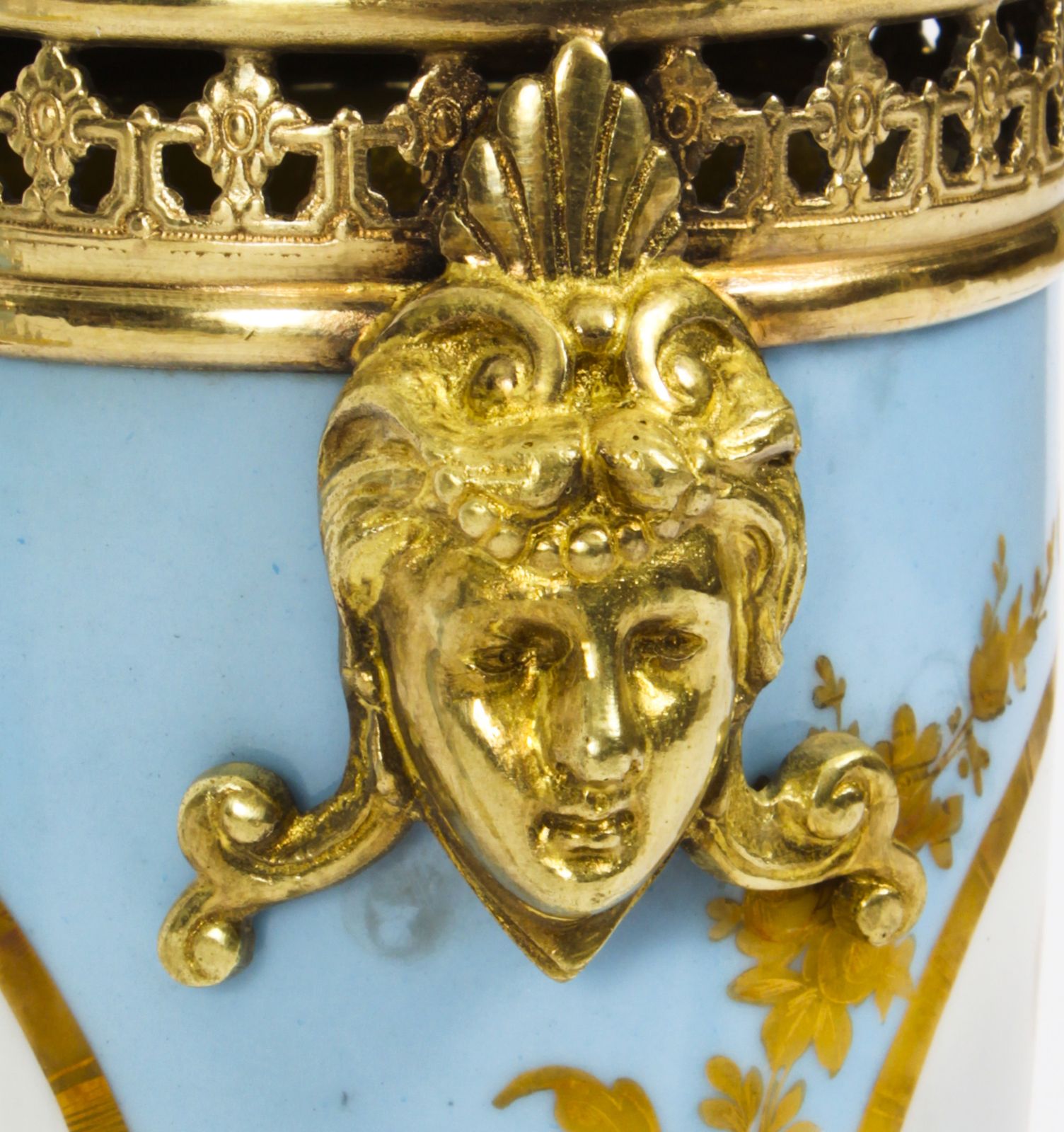 photo vinterior Antique Pair French Duck Egg Bleu Sevres Urns 19th C